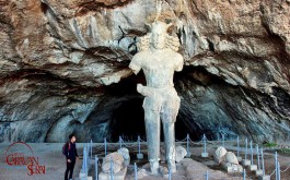 Shapur Cave2